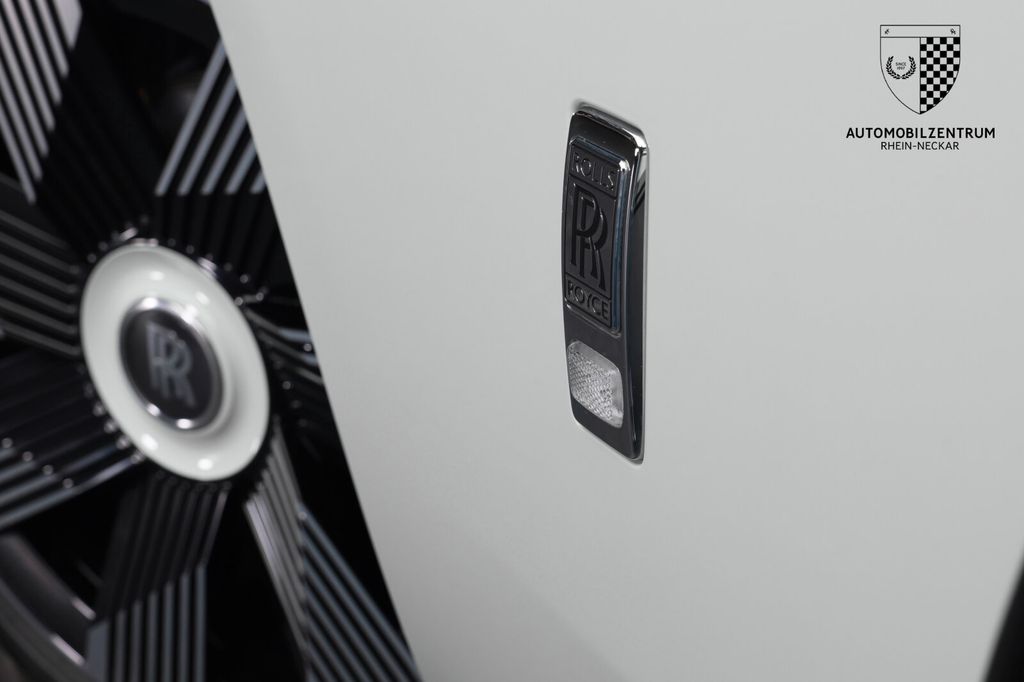 Rolls-Royce Spectre 2024