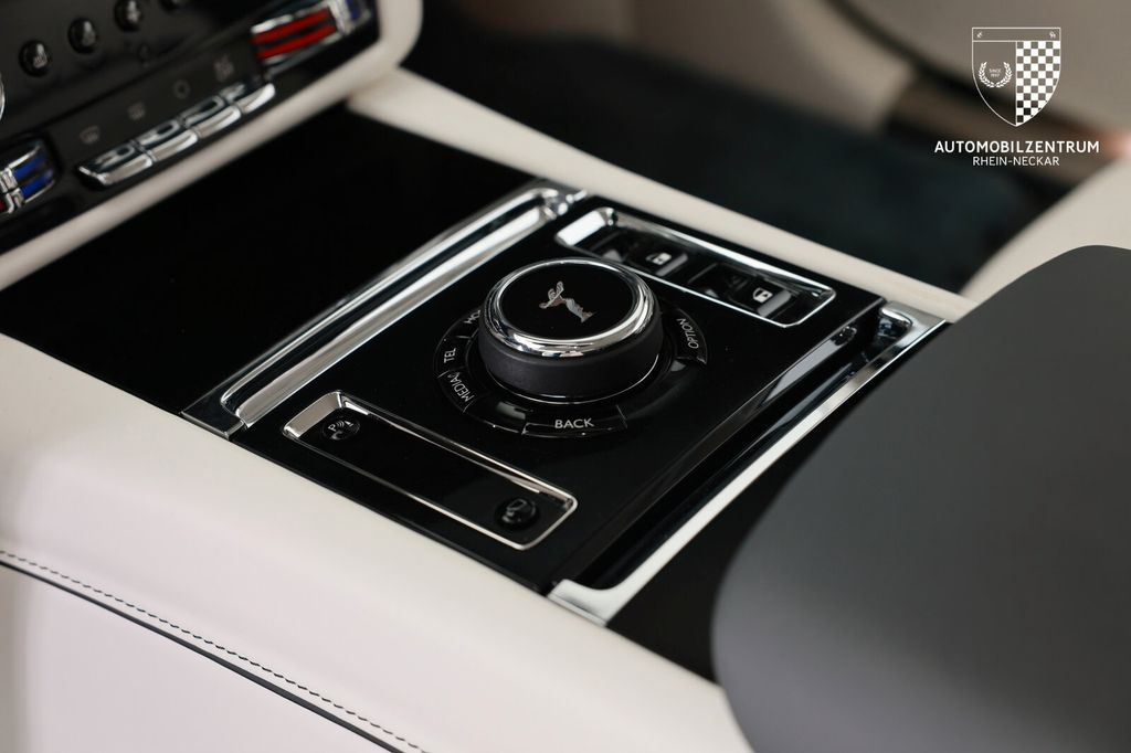 Rolls-Royce Spectre 2024