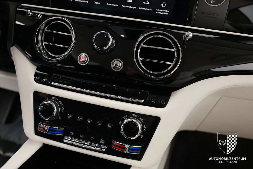 Rolls-Royce Spectre 2024