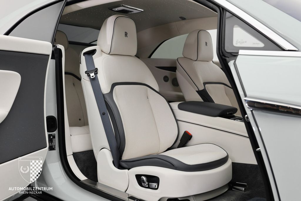 Rolls-Royce Spectre 2024