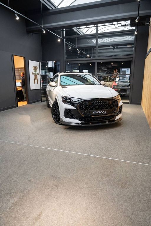 Audi RSQ8 2025