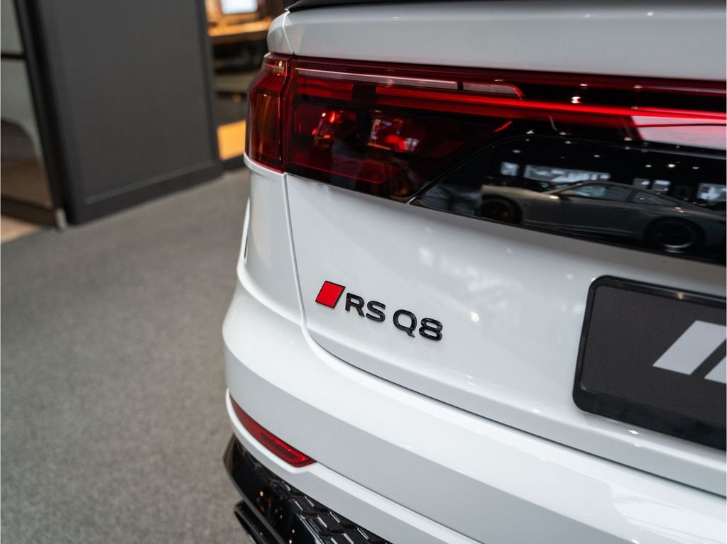 Audi RSQ8 2025
