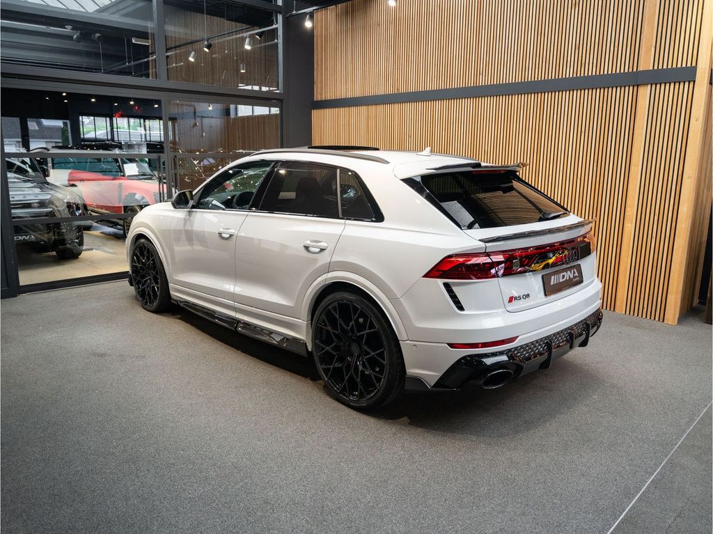 Audi RSQ8 2025