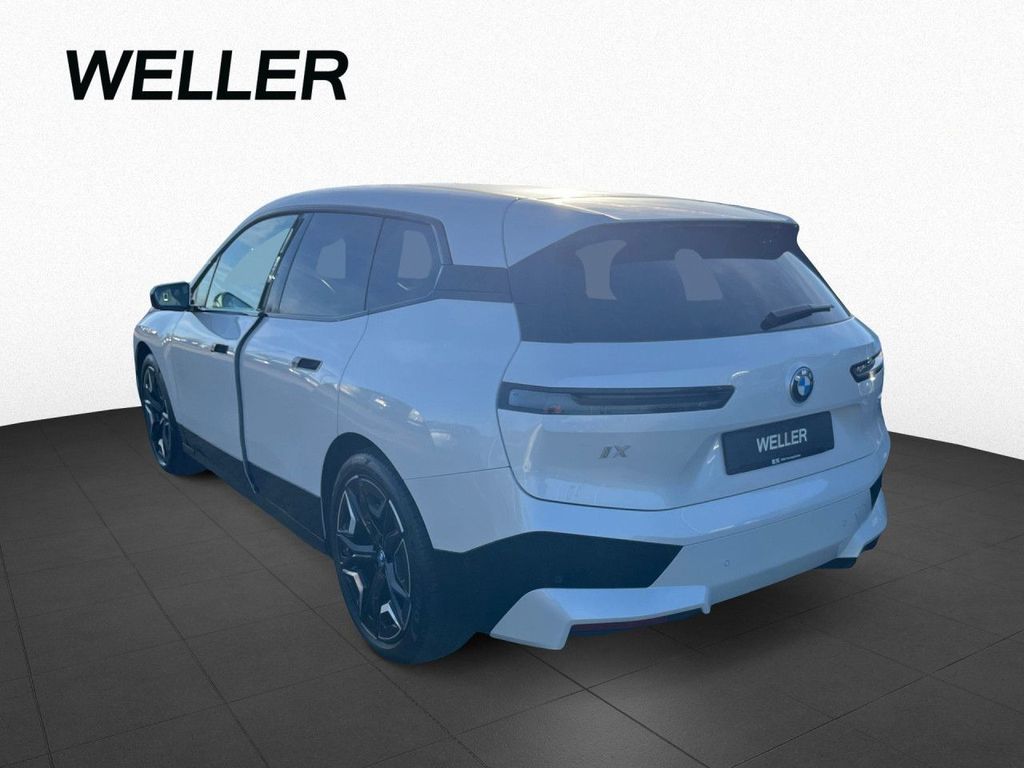 BMW iX 2023