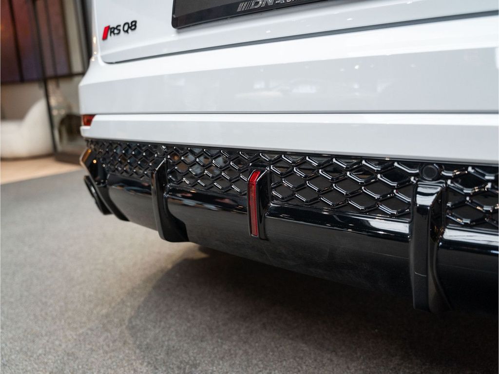 Audi RSQ8 2025
