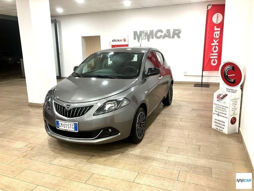 Lancia Ypsilon 2023