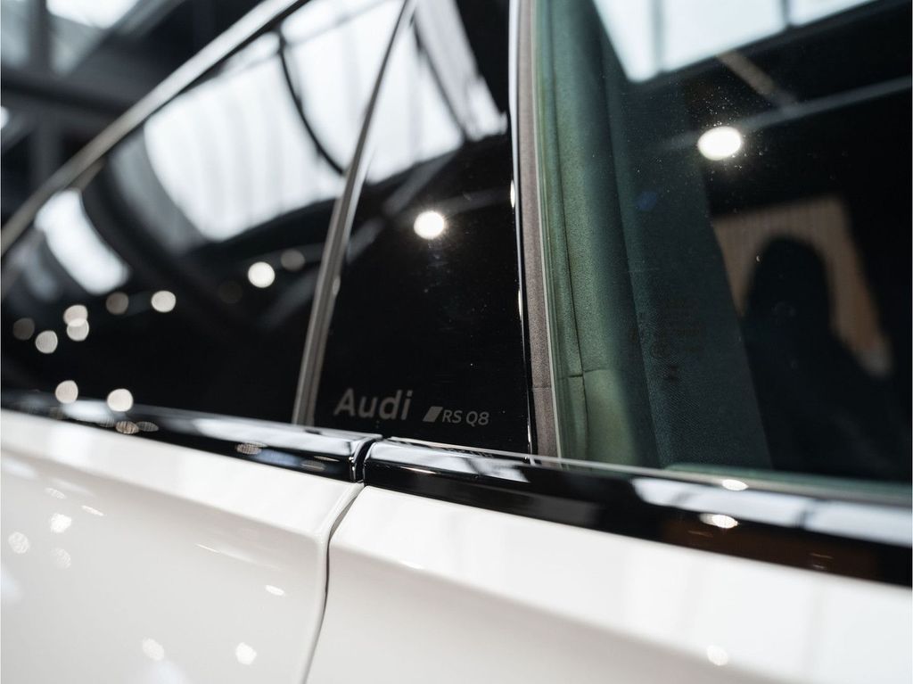 Audi RSQ8 2025