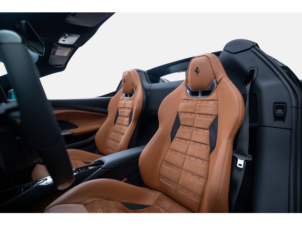 Ferrari 296 GTS 2025