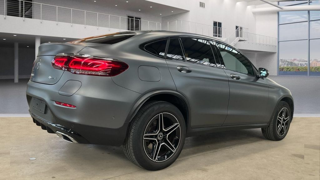 Mercedes-Benz GLC 300 2021