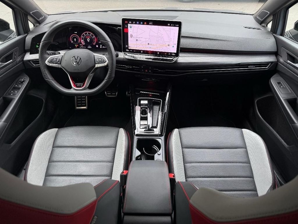 Volkswagen Golf 2024