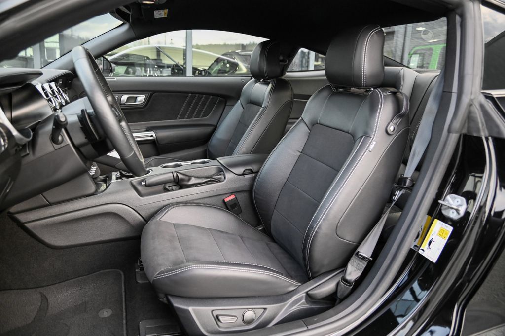 Ford Mustang 2021