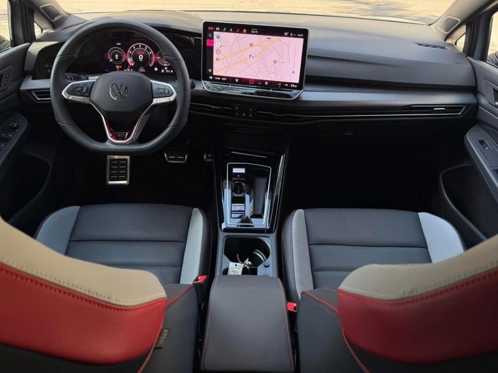 Volkswagen Golf 2024