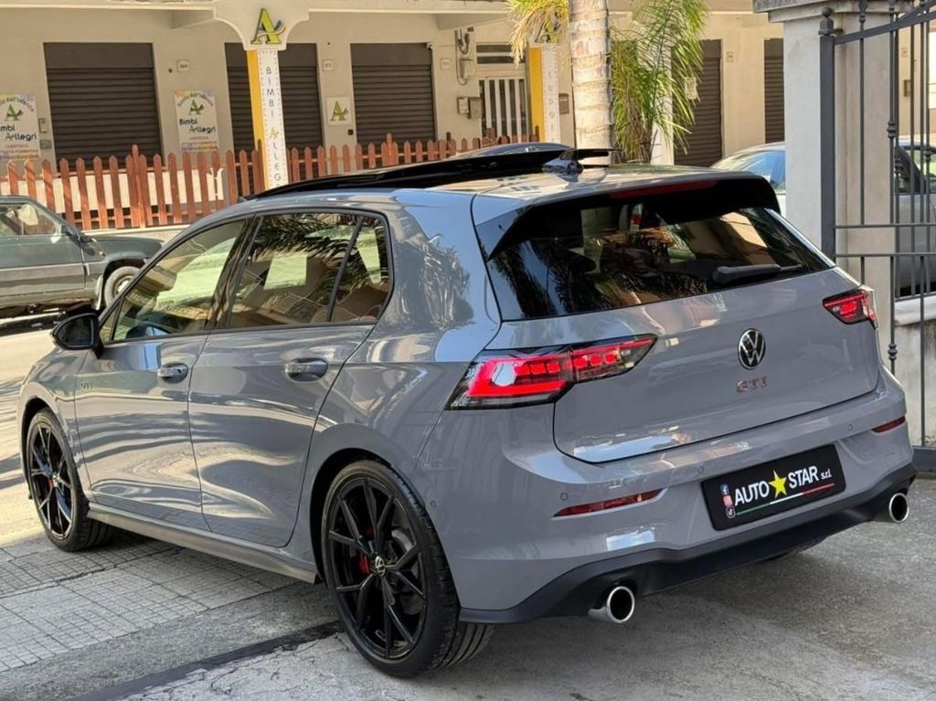 Volkswagen Golf 2024