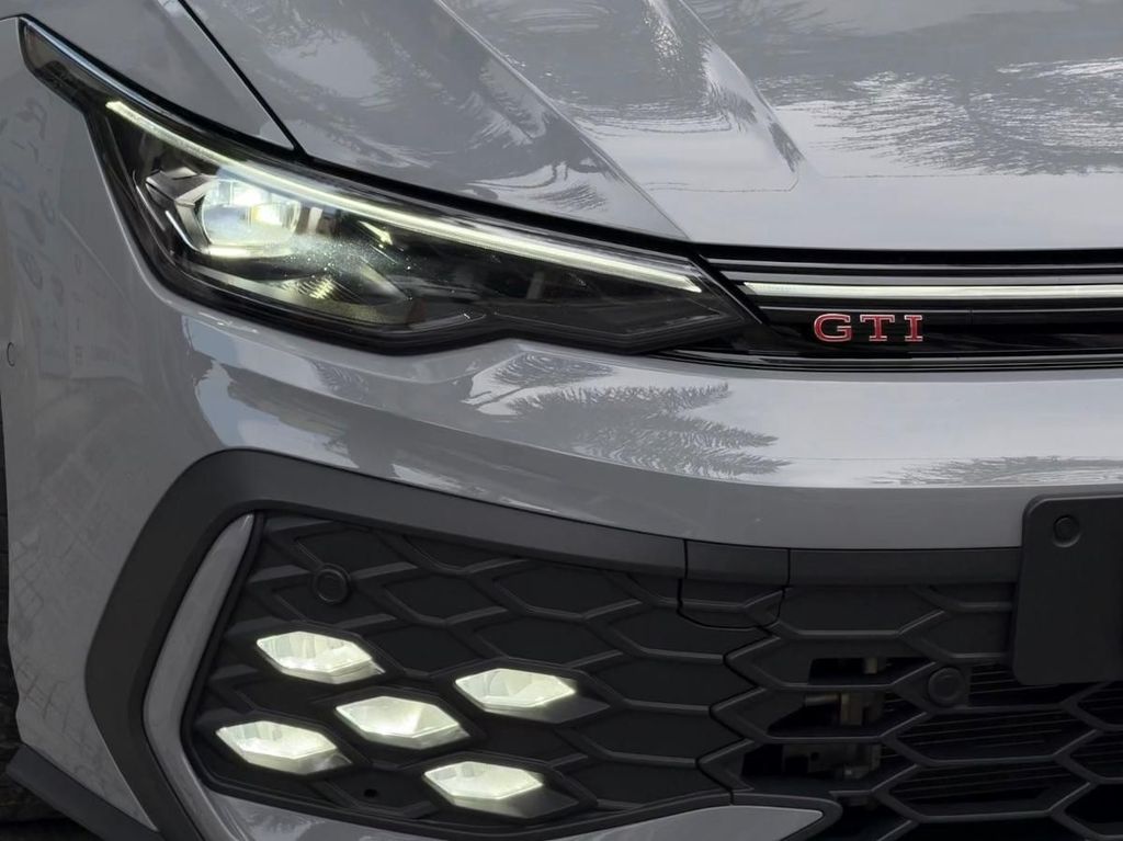 Volkswagen Golf 2024