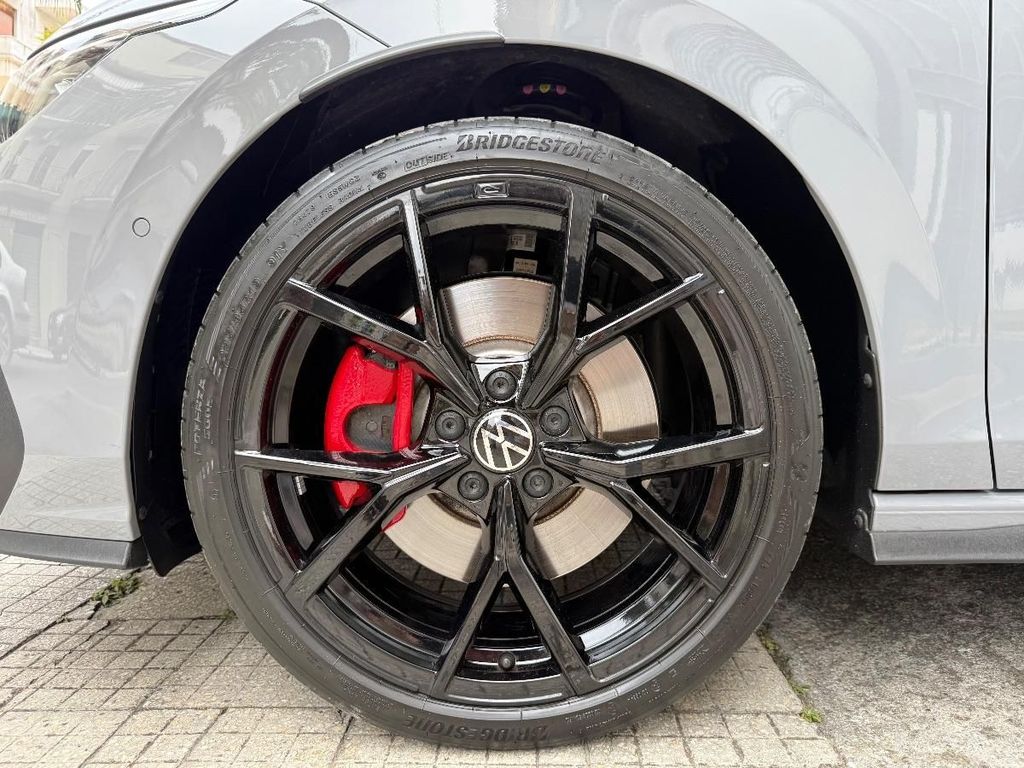 Volkswagen Golf 2024