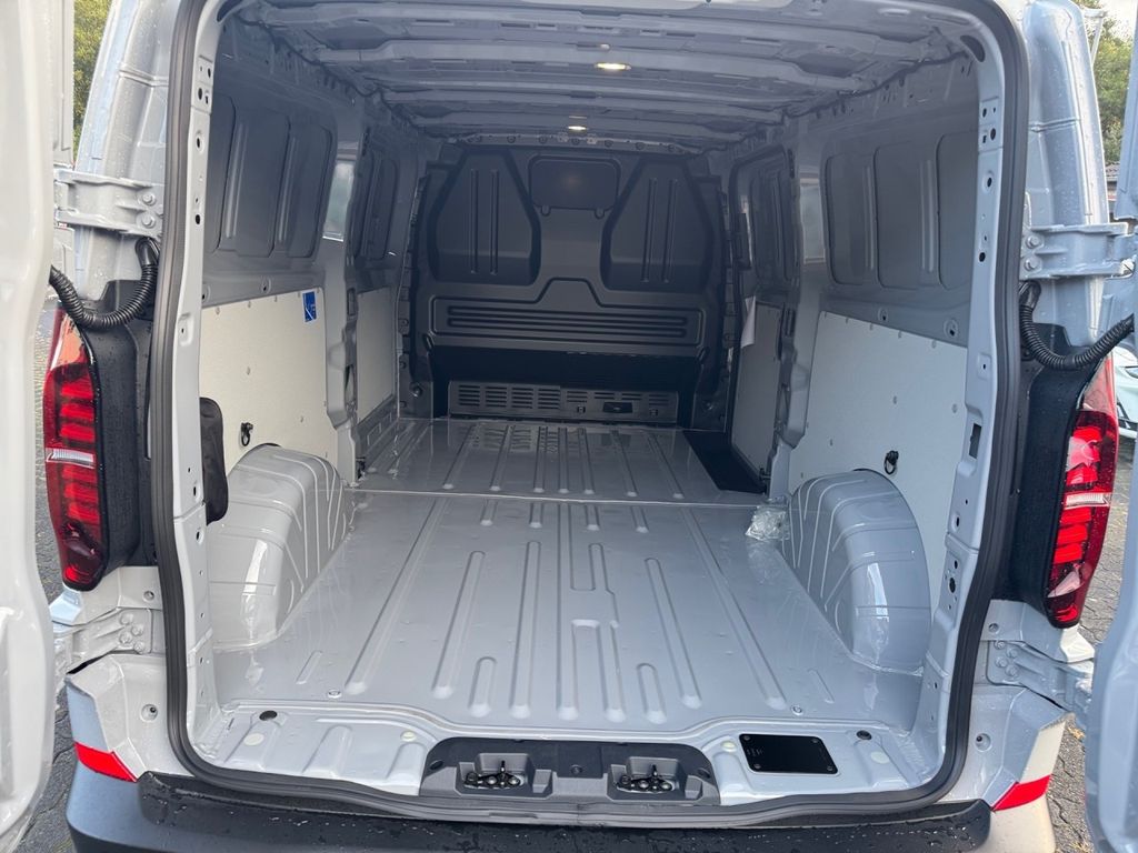 Volkswagen T7 Transporter