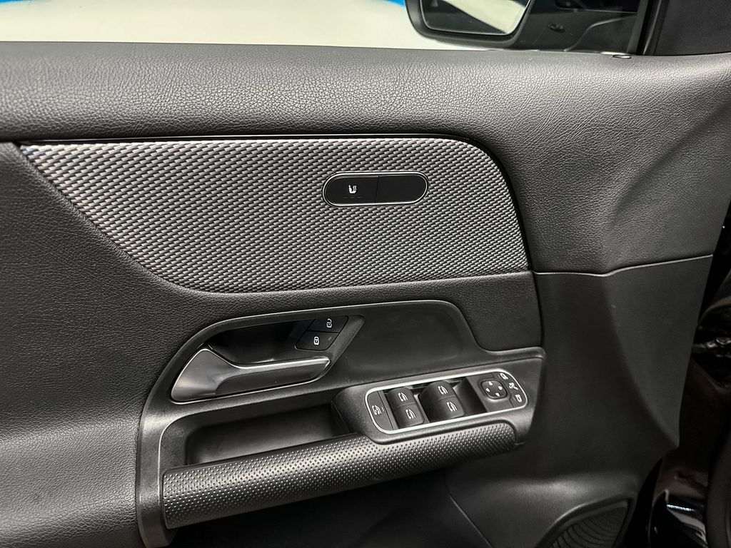 Mercedes-Benz GLA 180 2021