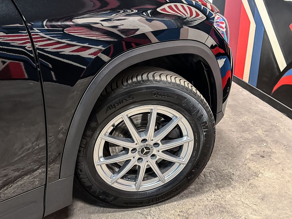 Mercedes-Benz GLA 180 2021