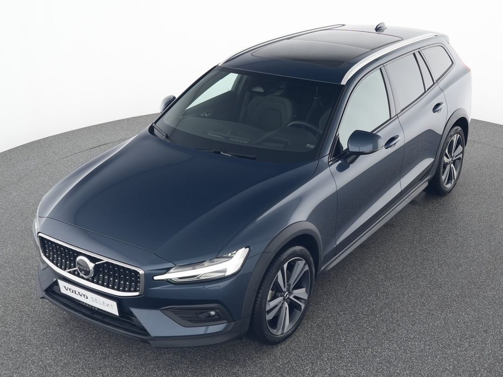Volvo V60 Cross Country 2023