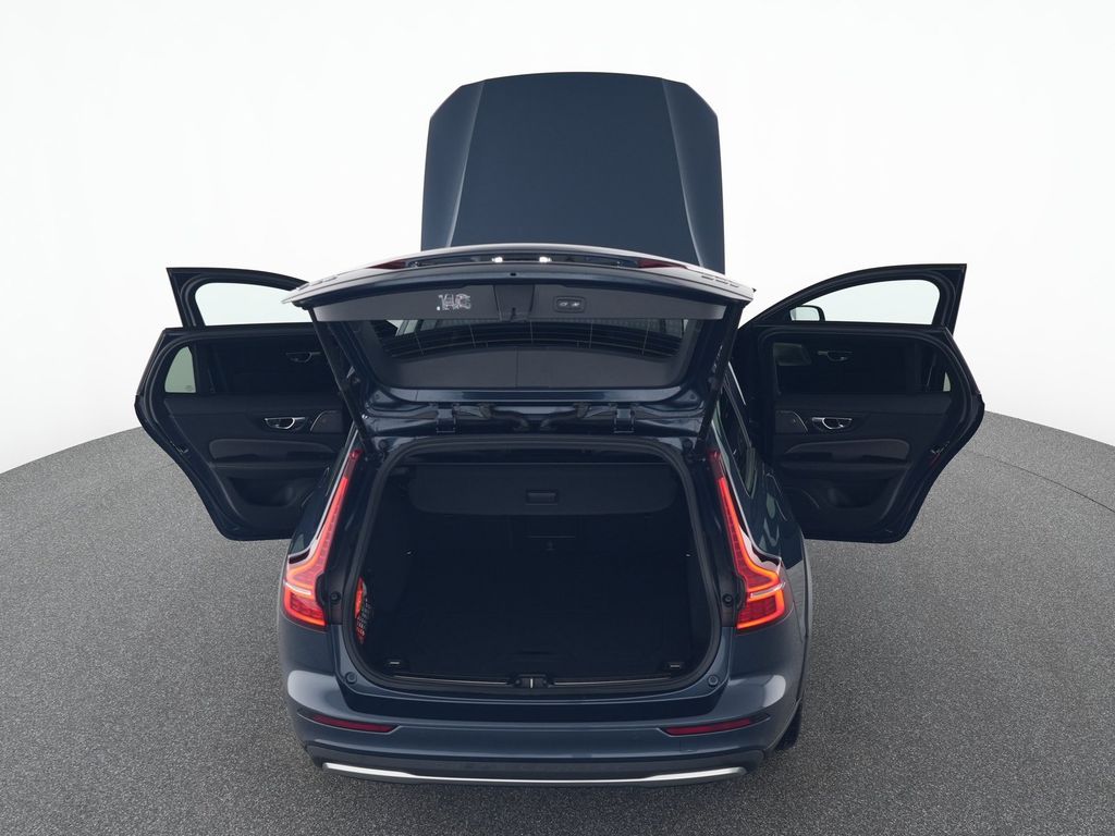 Volvo V60 Cross Country 2023