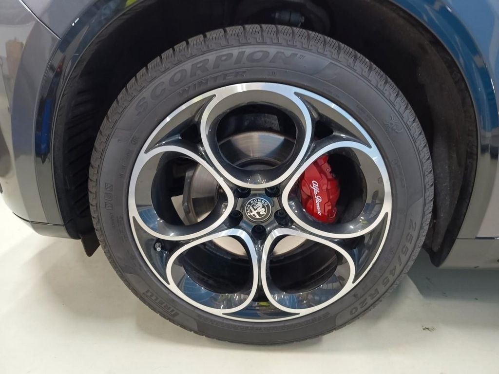 Alfa Romeo Stelvio 2024