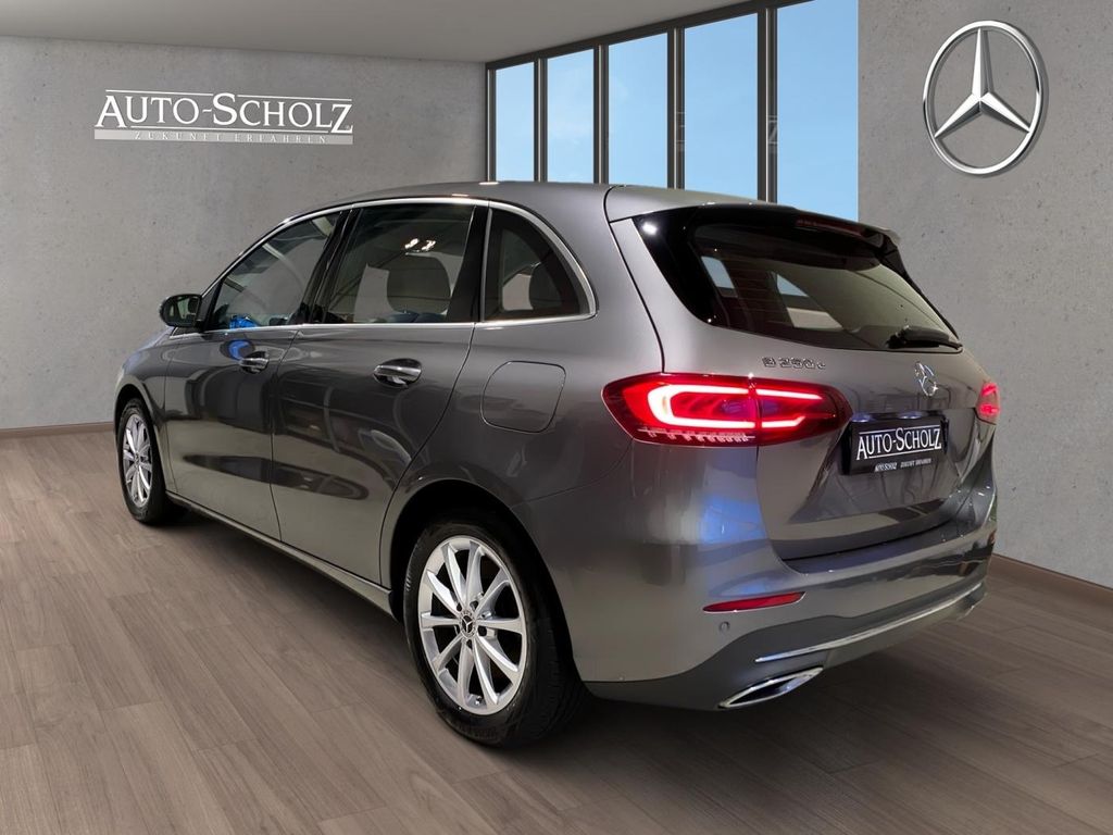 Mercedes-Benz B 250 2022