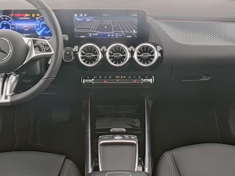 Mercedes-Benz EQA 2024