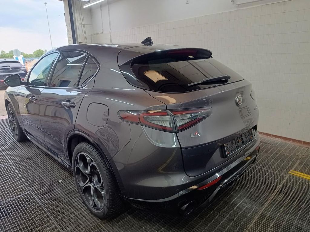 Alfa Romeo Stelvio 2024