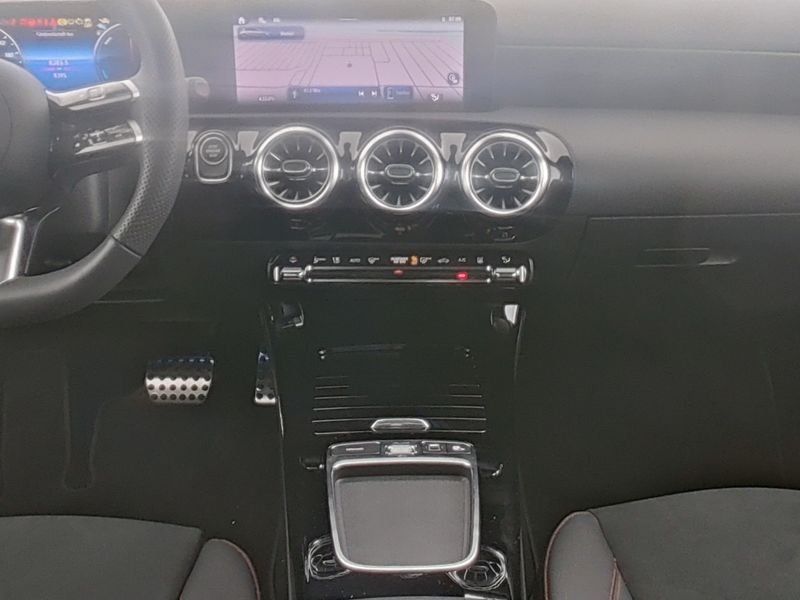 Mercedes-Benz A 250 2025