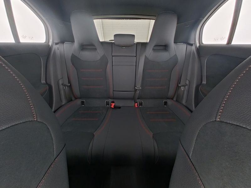 Mercedes-Benz A 250 2025