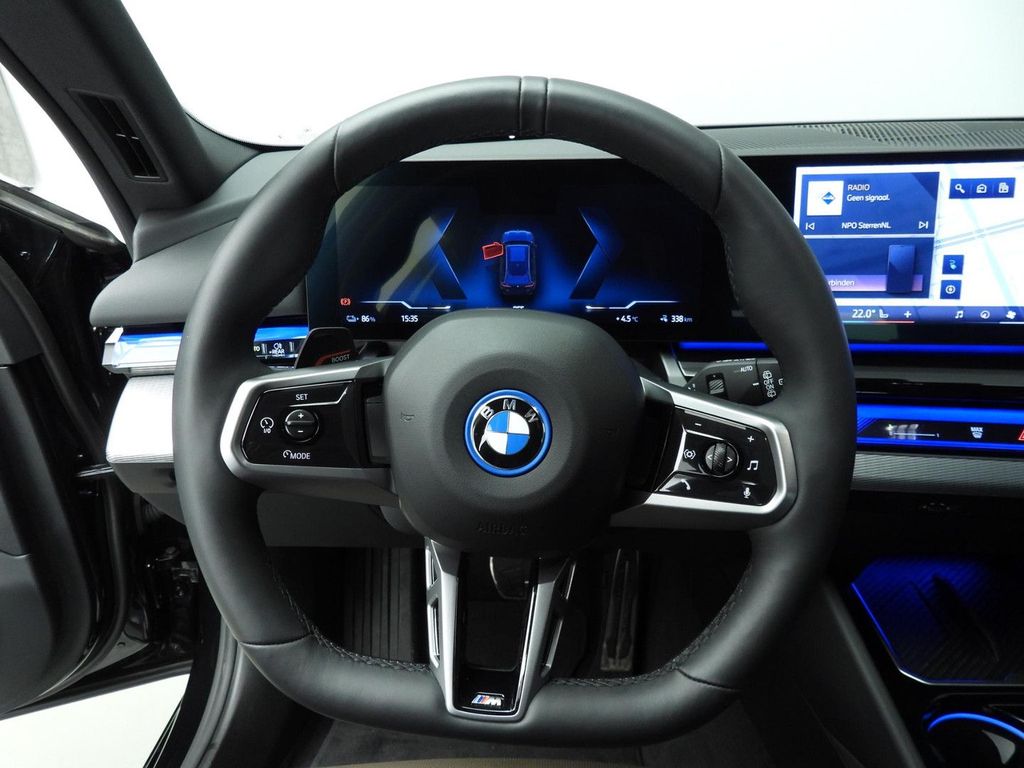 BMW i5 2025