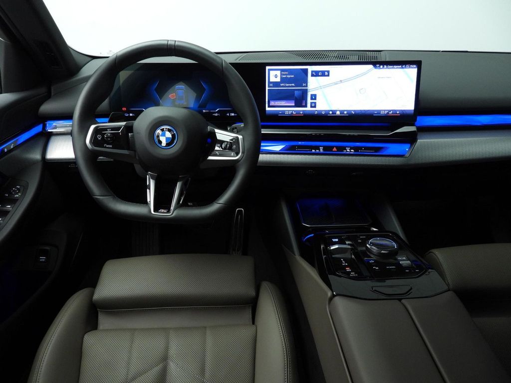 BMW i5 2025