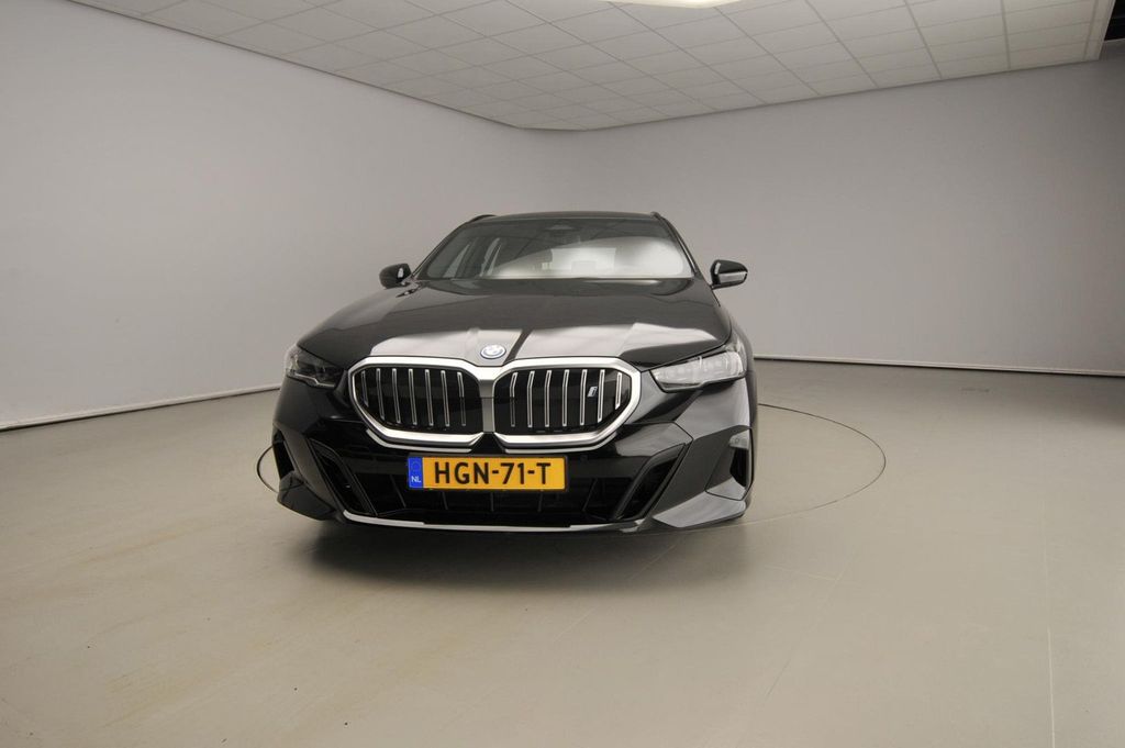 BMW i5 2025