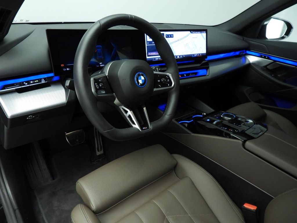 BMW i5 2025