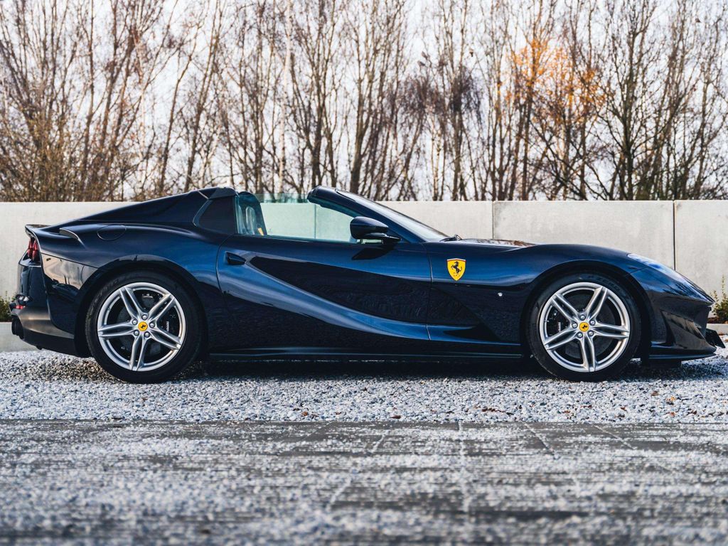 Ferrari 812 2021
