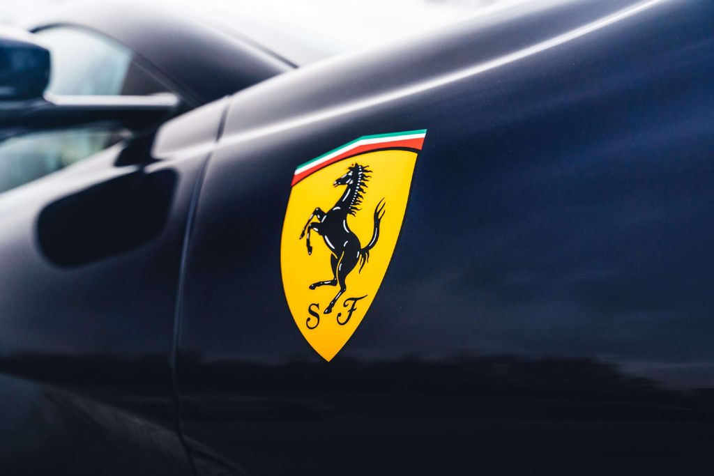 Ferrari 812 2021