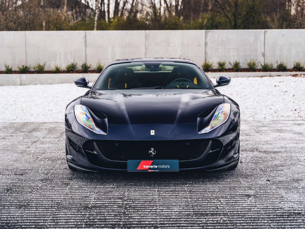 Ferrari 812 2021
