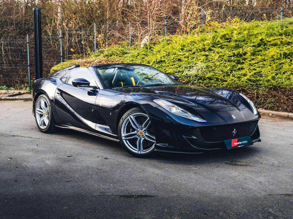 Ferrari 812 2021