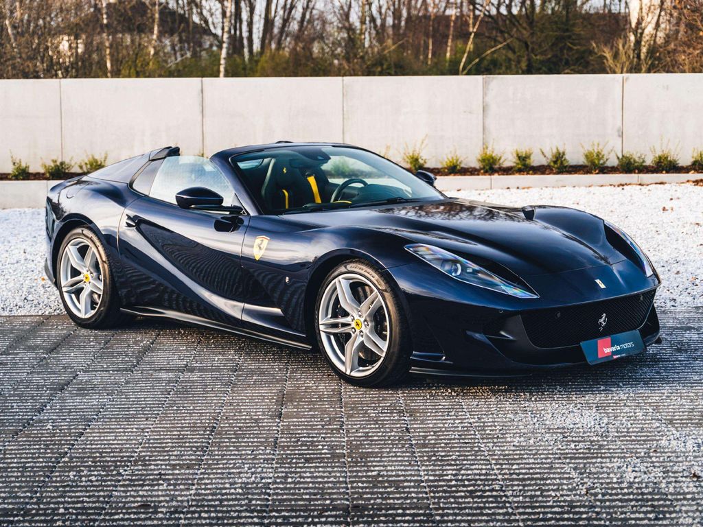 Ferrari 812 2021