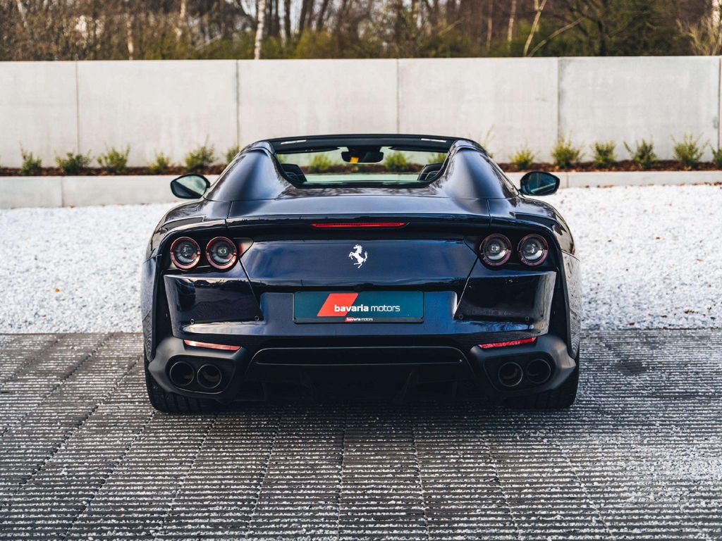 Ferrari 812 2021