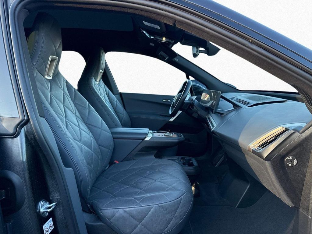 BMW iX 2023