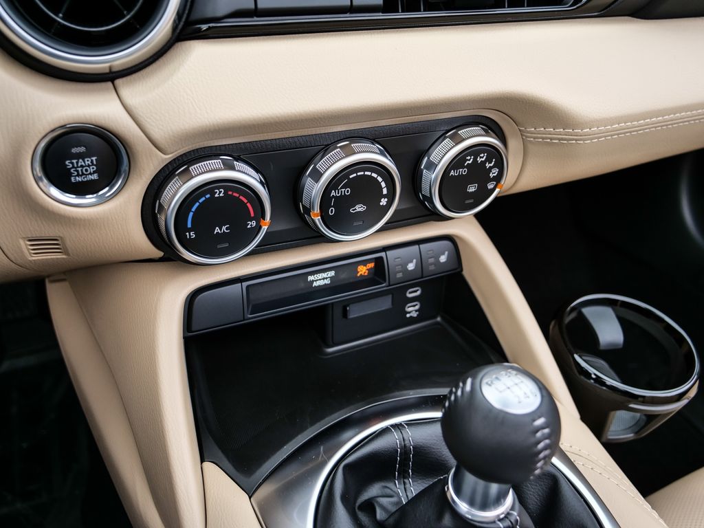 Mazda MX-5 2025