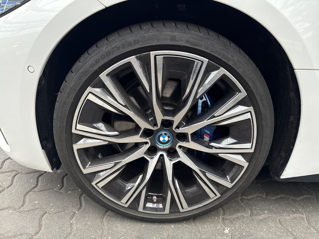 BMW i4 2022