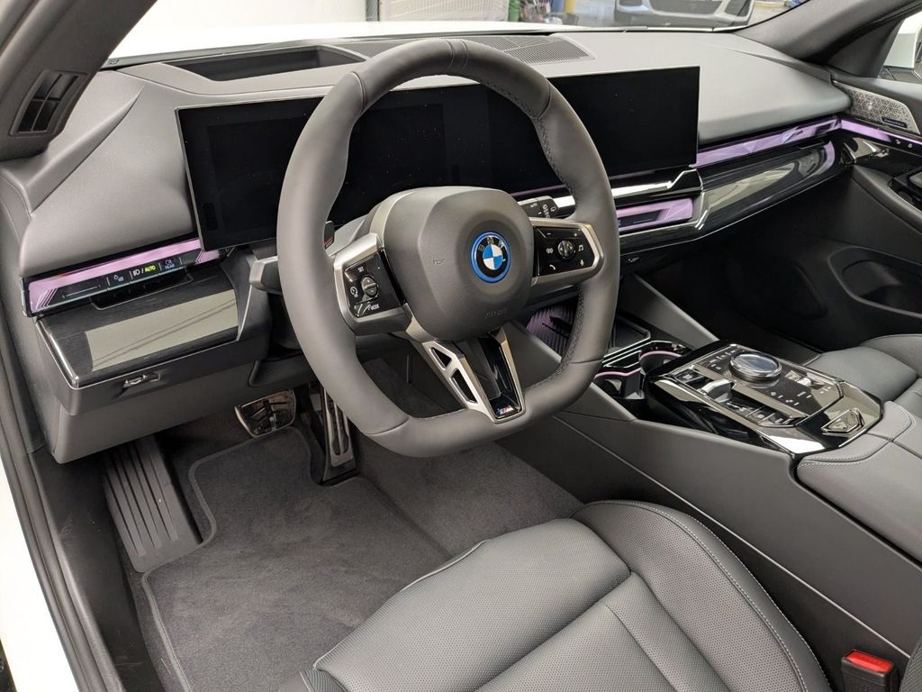 BMW i5