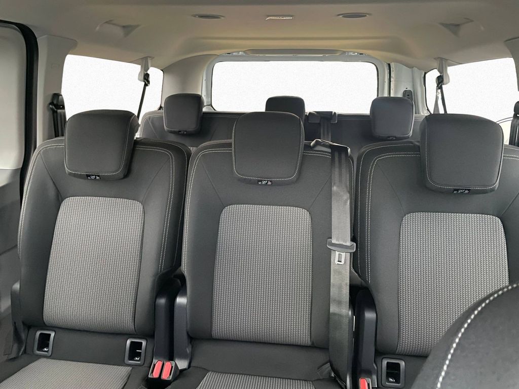 Volkswagen T7 Kombi 2025