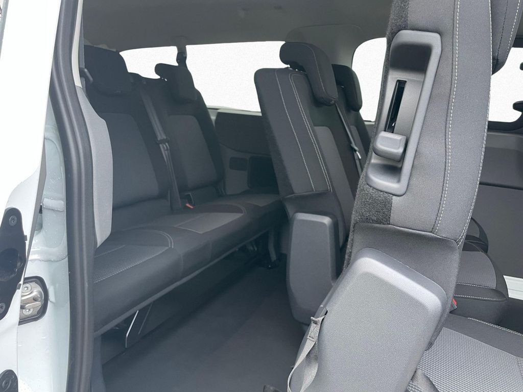 Volkswagen T7 Kombi 2025