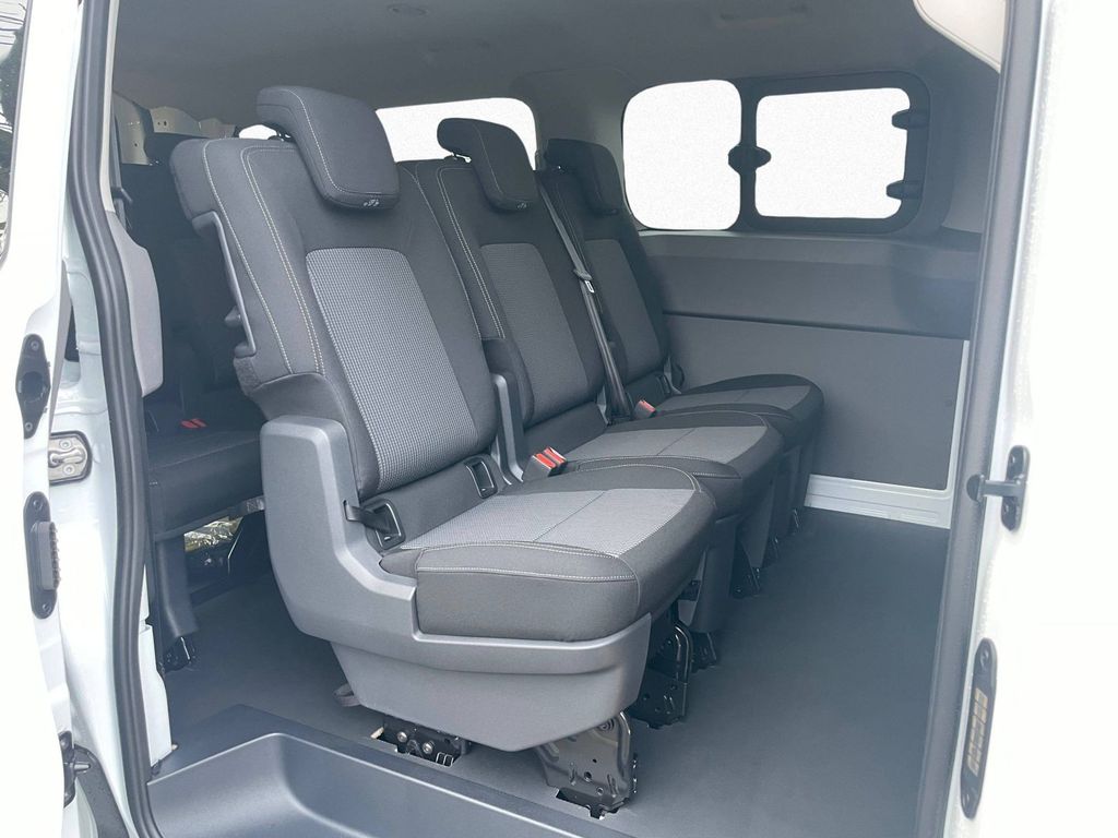 Volkswagen T7 Kombi 2025