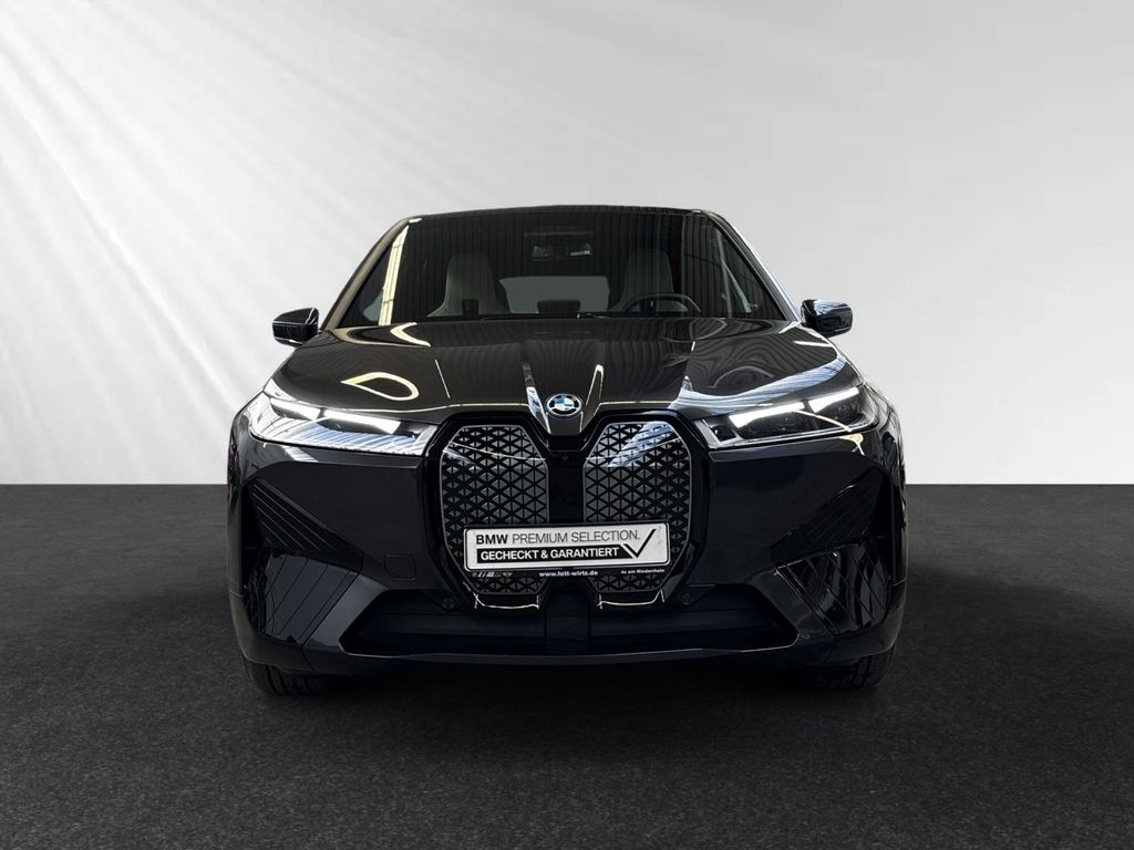 BMW iX 2025