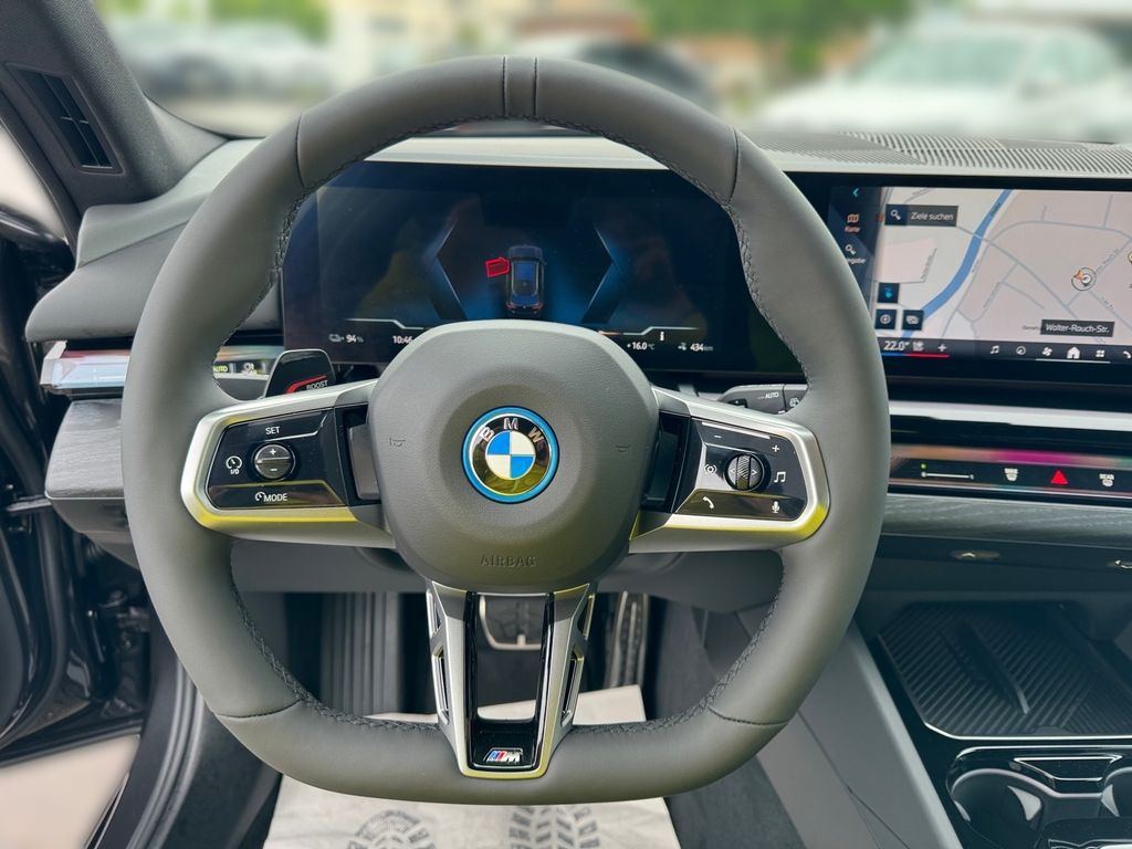 BMW i5 2024