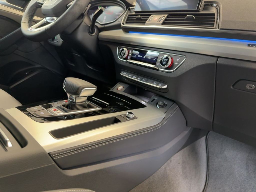 Audi SQ5 2025